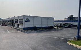 Days Inn And Suites York Arsenal Road York Pa 3*